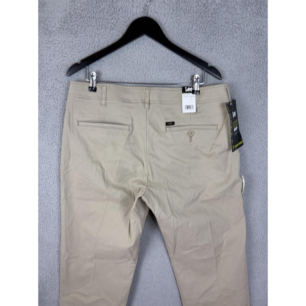 Lee Pants Mens 36x30 Beige Extreme Motion MVP Regular Straight Stretch Chino New